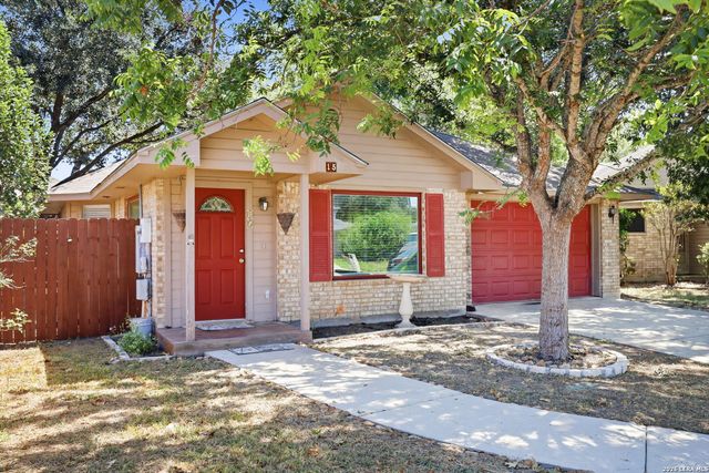 15 SHADOW CIR, New Braunfels, TX 78130