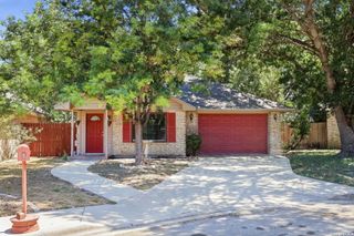 15 SHADOW CIR, New Braunfels, TX 78130