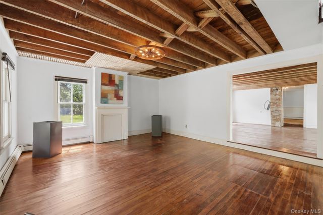 67 Kelly Street, Rhinecliff, NY 12574