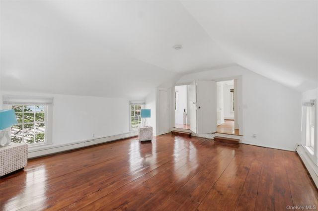 67 Kelly Street, Rhinecliff, NY 12574