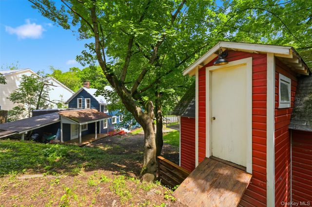 67 Kelly Street, Rhinecliff, NY 12574