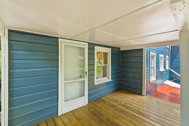 67 Kelly Street, Rhinecliff, NY 12574