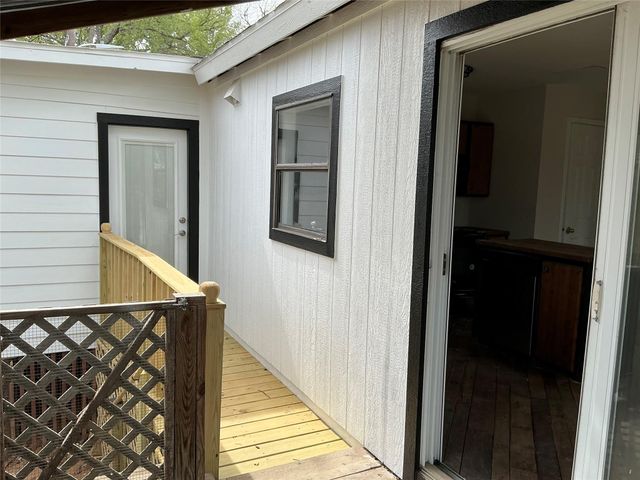 125 Turkey RUN, Cedar Creek, TX 78612