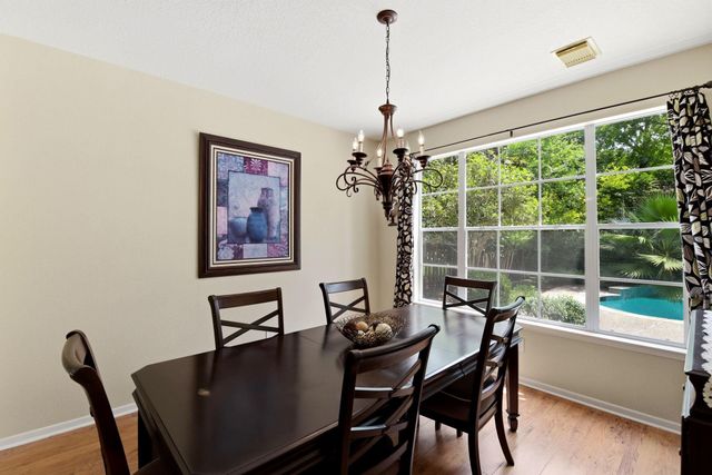 38 Dovewing Place, The Woodlands, TX 77382