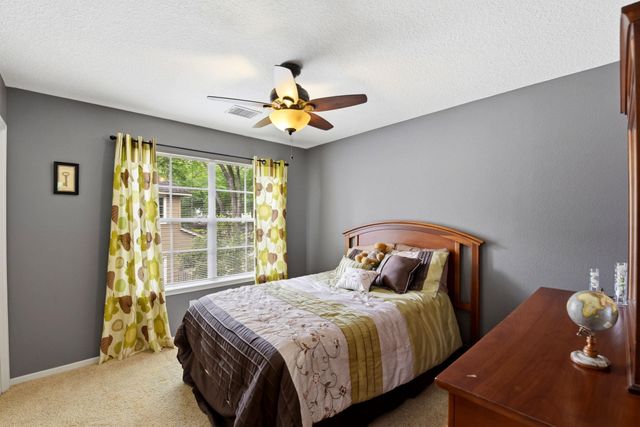 38 Dovewing Place, The Woodlands, TX 77382