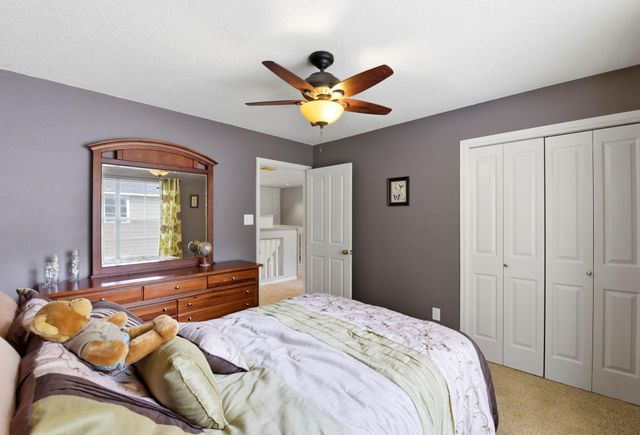 38 Dovewing Place, The Woodlands, TX 77382
