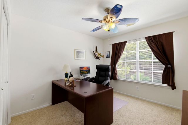 38 Dovewing Place, The Woodlands, TX 77382