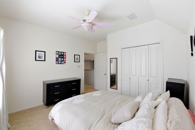 38 Dovewing Place, The Woodlands, TX 77382