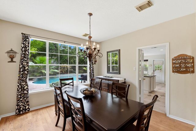 38 Dovewing Place, The Woodlands, TX 77382