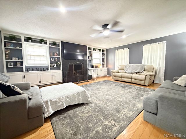 549 Farmington Road, Montgomery, AL 36109