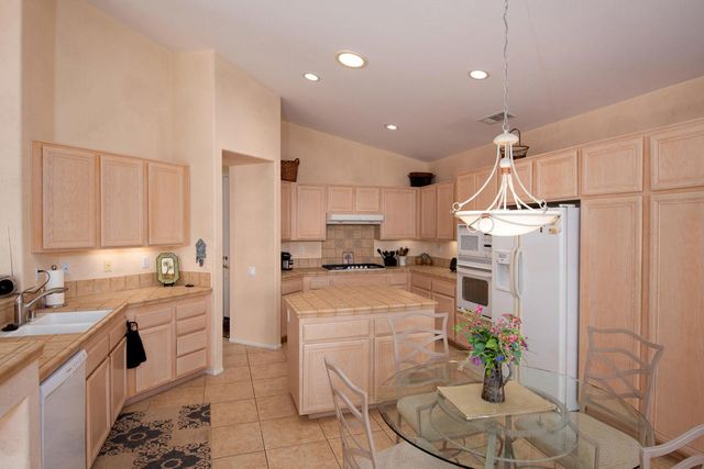 67550 S Laguna Drive, Cathedral City, CA 92234