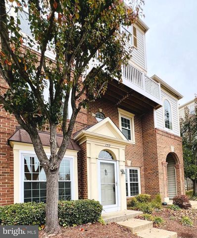 1717 BRADDOCK PL, Alexandria, VA 22302