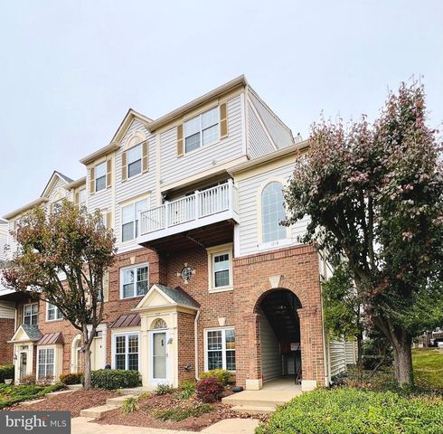 1717 BRADDOCK PL, Alexandria, VA 22302