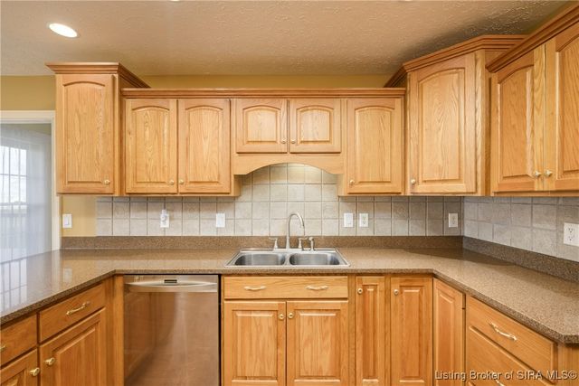 2008 Autumn Ridge Drive, Sellersburg, IN 47172