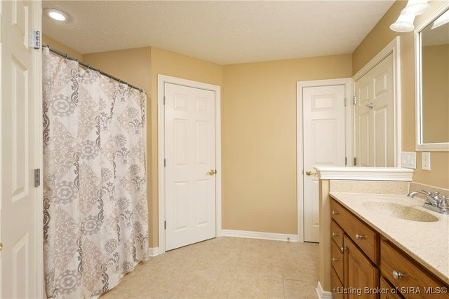 2008 Autumn Ridge Drive, Sellersburg, IN 47172