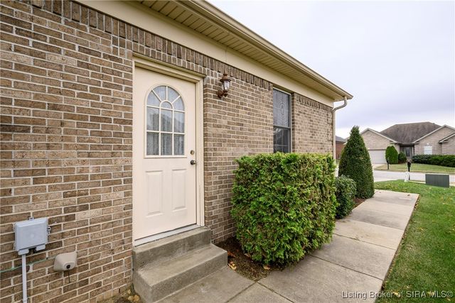 2008 Autumn Ridge Drive, Sellersburg, IN 47172