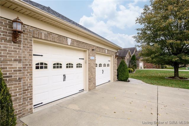 2008 Autumn Ridge Drive, Sellersburg, IN 47172