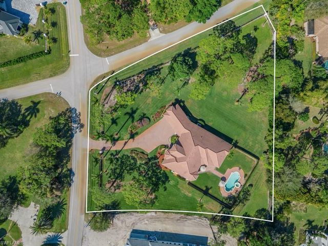 506 Ridge DR, Naples, FL 34108