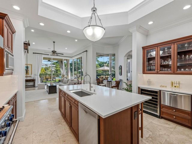 506 Ridge DR, Naples, FL 34108