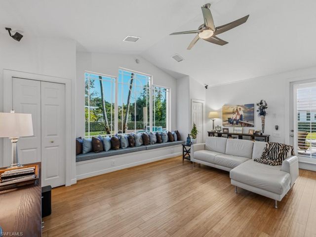 506 Ridge DR, Naples, FL 34108