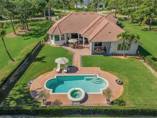 506 Ridge DR, Naples, FL 34108