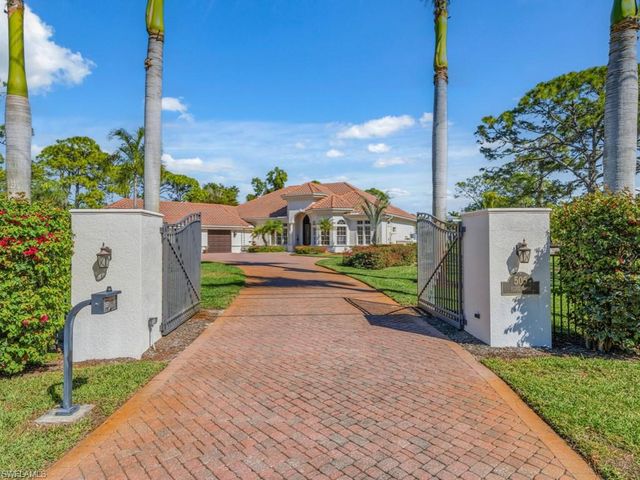 506 Ridge DR, Naples, FL 34108