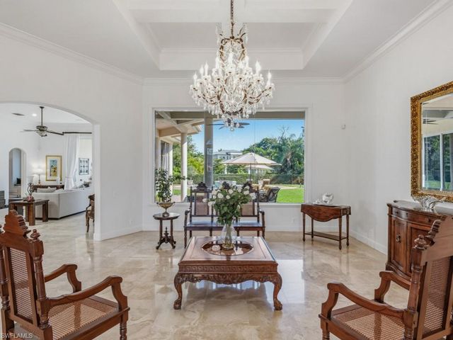 506 Ridge DR, Naples, FL 34108