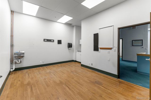35425 W Michigan Avenue 3633, Wayne, MI 48184
