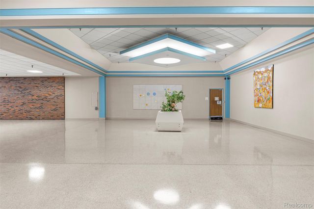 35425 W Michigan Avenue 3633, Wayne, MI 48184