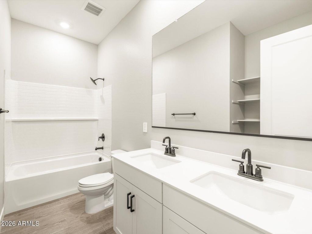 Image 11 of property listing at 8074 N 185TH Drive, Waddell, AZ 85355