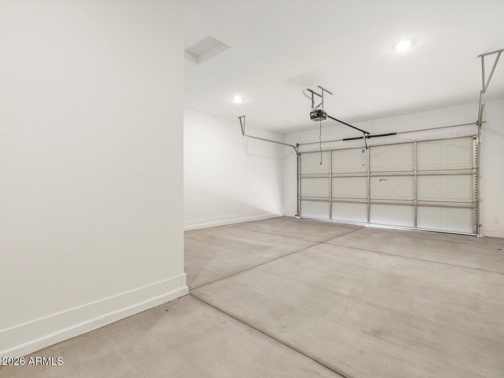 Image 5 of property listing at 8074 N 185TH Drive, Waddell, AZ 85355