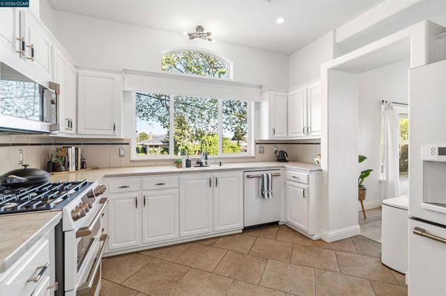 19175 Carlton Ave, Castro Valley, CA 94546