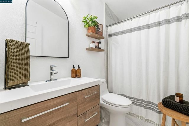 19175 Carlton Ave, Castro Valley, CA 94546