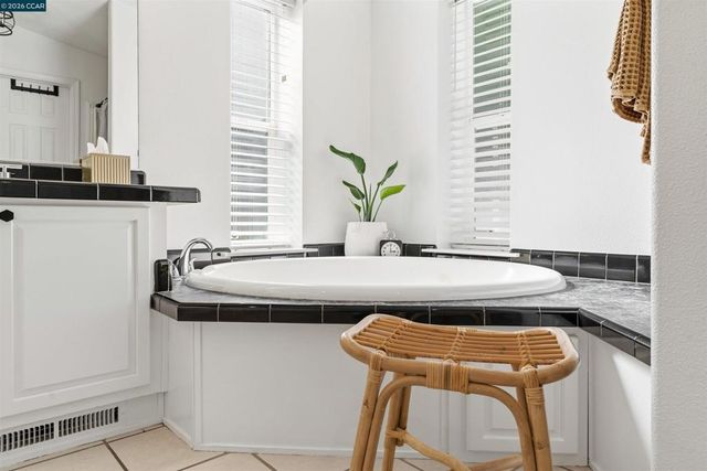 19175 Carlton Ave, Castro Valley, CA 94546