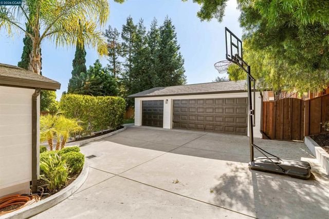 19175 Carlton Ave, Castro Valley, CA 94546