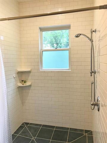 1002 E 44th ST, Austin, TX 78751