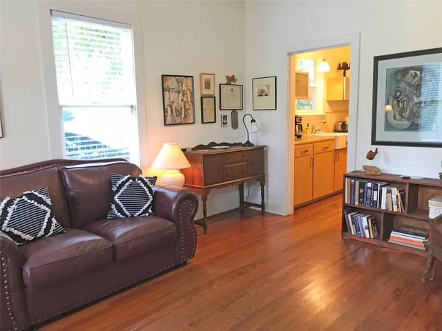 1002 E 44th ST, Austin, TX 78751