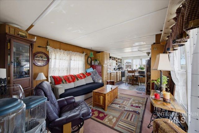 17903 Sand Hollow Rd, Caldwell, ID 83607