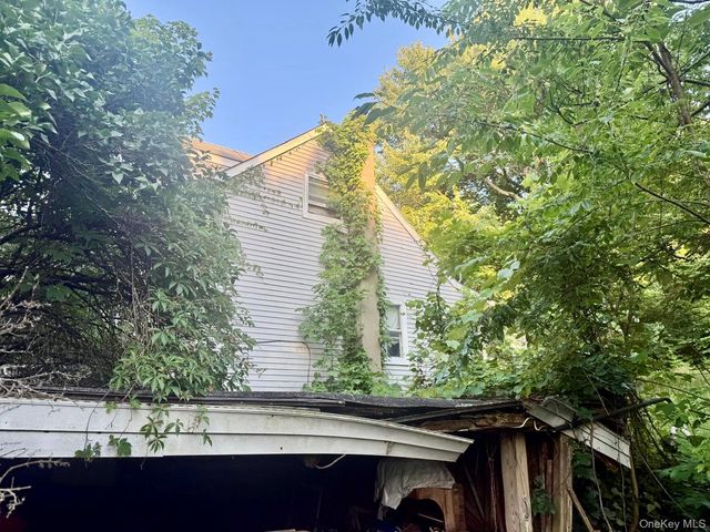 933 South Street, Highland, NY 12528