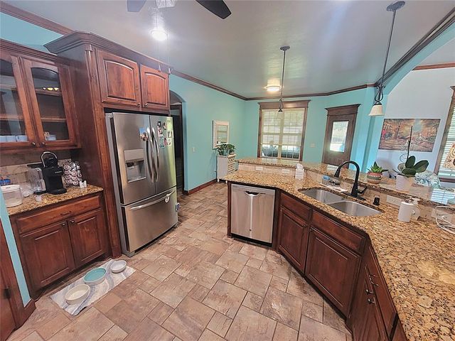 8319 Shadow Lake Drive, Blanchard, OK 73010