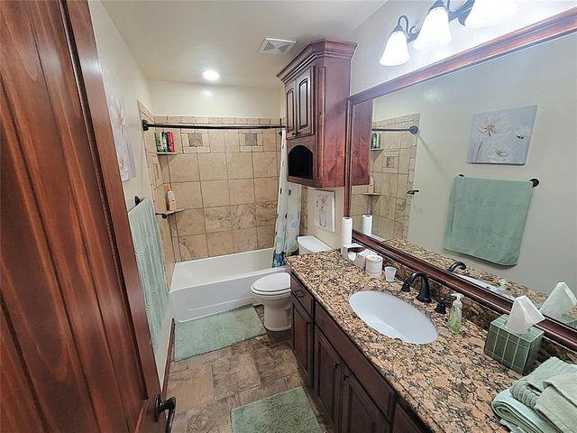 8319 Shadow Lake Drive, Blanchard, OK 73010