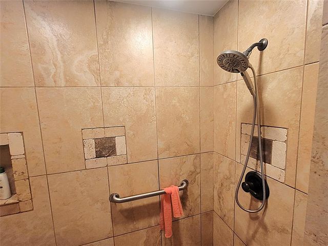 8319 Shadow Lake Drive, Blanchard, OK 73010
