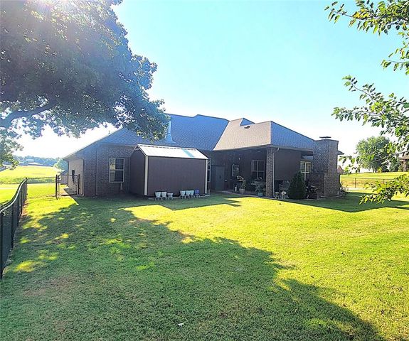 8319 Shadow Lake Drive, Blanchard, OK 73010