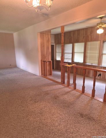214 Glad, San Antonio, TX 78223