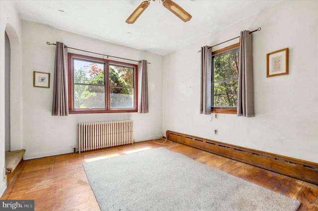 2206 LENHART RD, Colmar, PA 18915