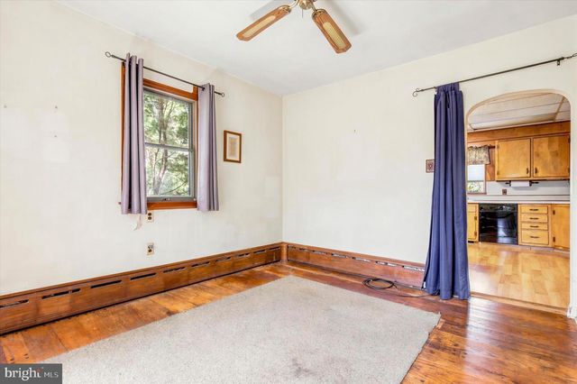 2206 LENHART RD, Colmar, PA 18915