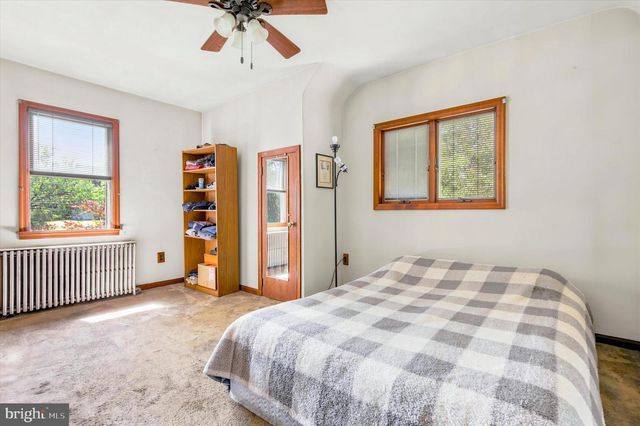 2206 LENHART RD, Colmar, PA 18915