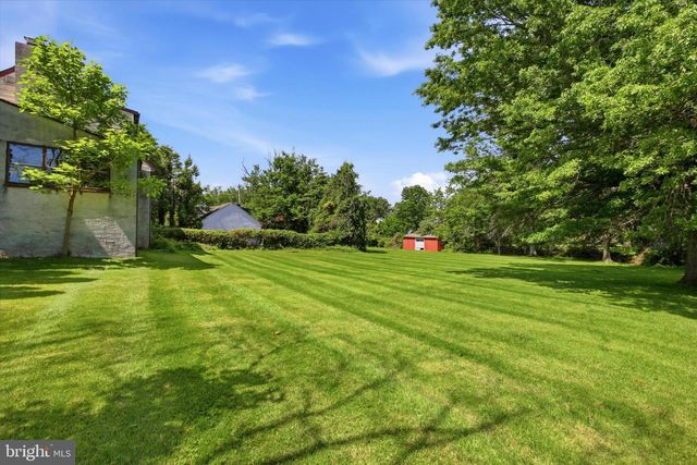 2206 LENHART RD, Colmar, PA 18915