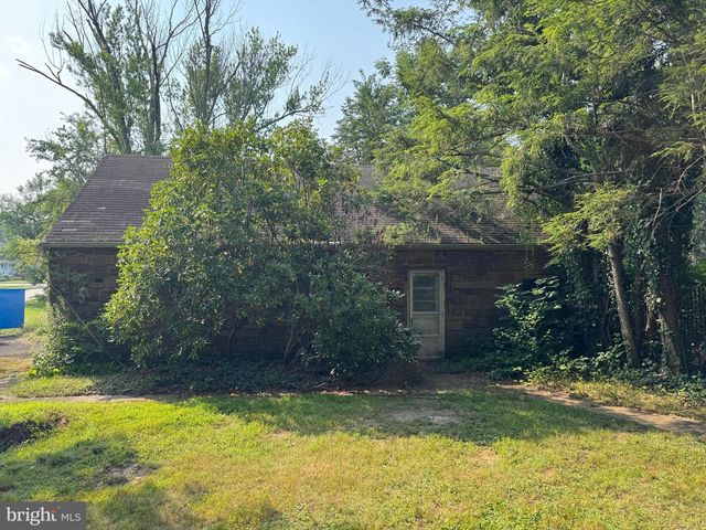 2206 LENHART RD, Colmar, PA 18915
