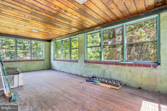 2206 LENHART RD, Colmar, PA 18915